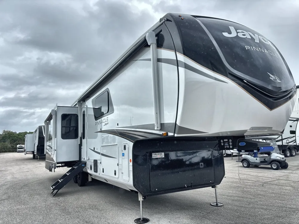 2026 Jayco Pinnacle 36FBTS - Photo 2