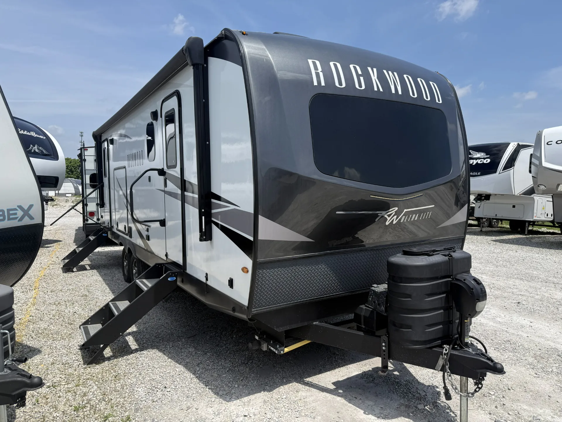 2023 Forest River Rockwood Ultra Lite 2614BS - Photo 2