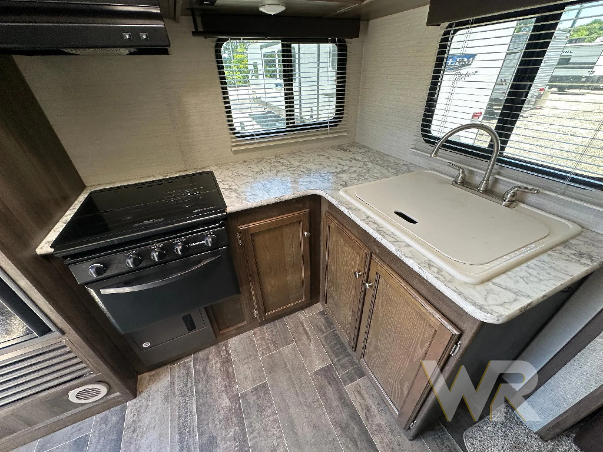 2018 Keystone Bullet Premium 248RKS - Photo 3