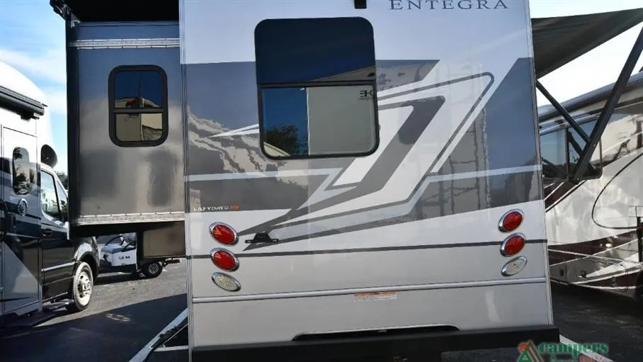 2025 Entegra Coach Qwest 24L - Photo 4