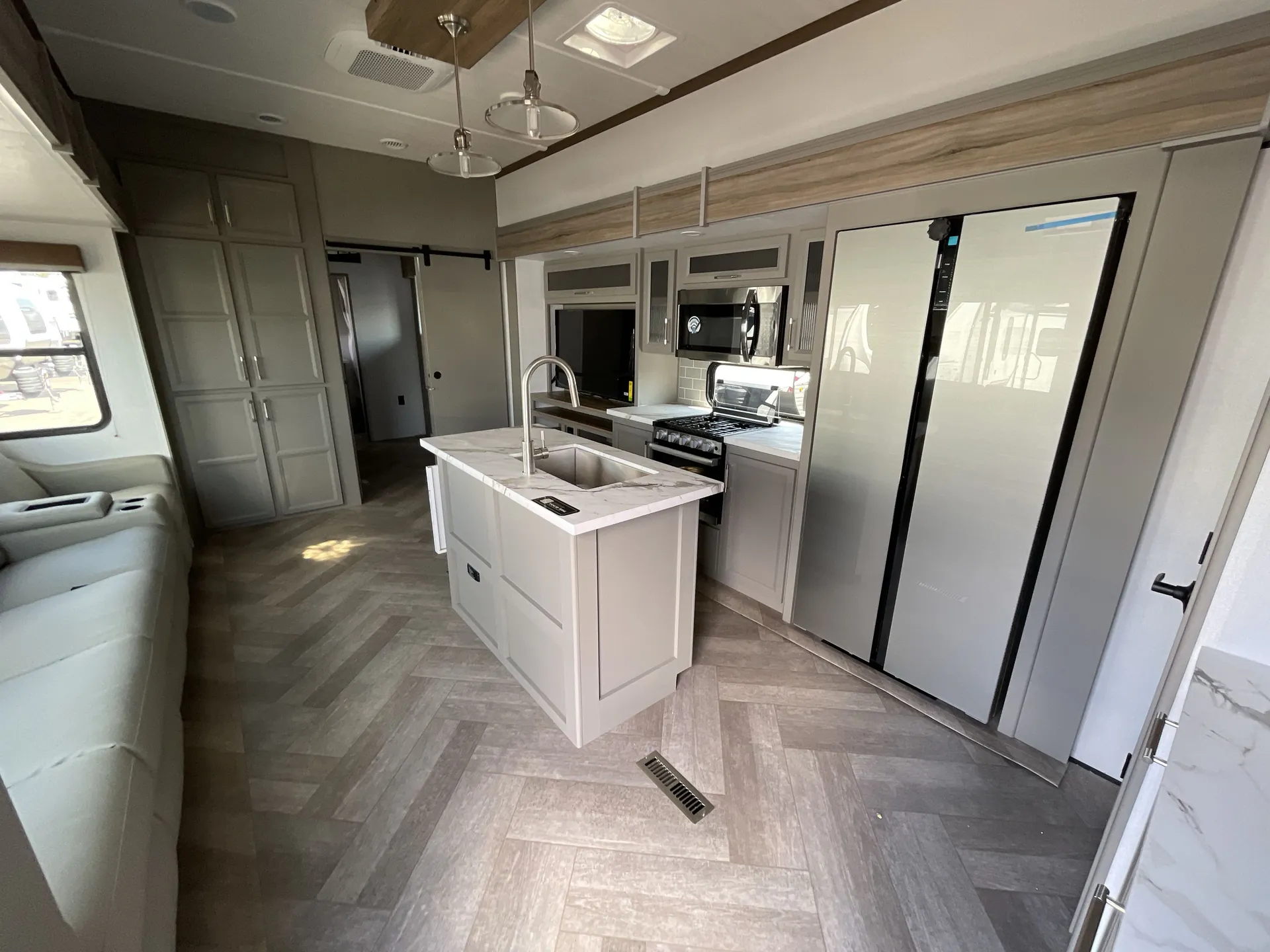 2026 Keystone Sprinter 3900DBL — living area main