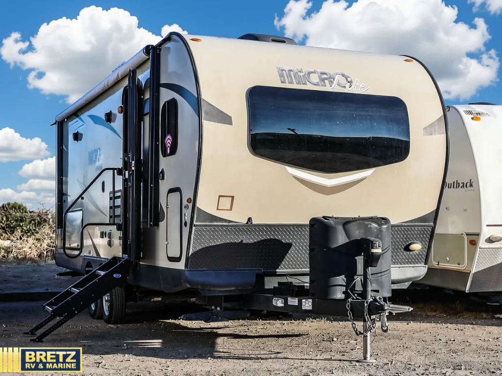 2019 Forest River Flagstaff Micro Lite 25FKS, Photos photo 3
