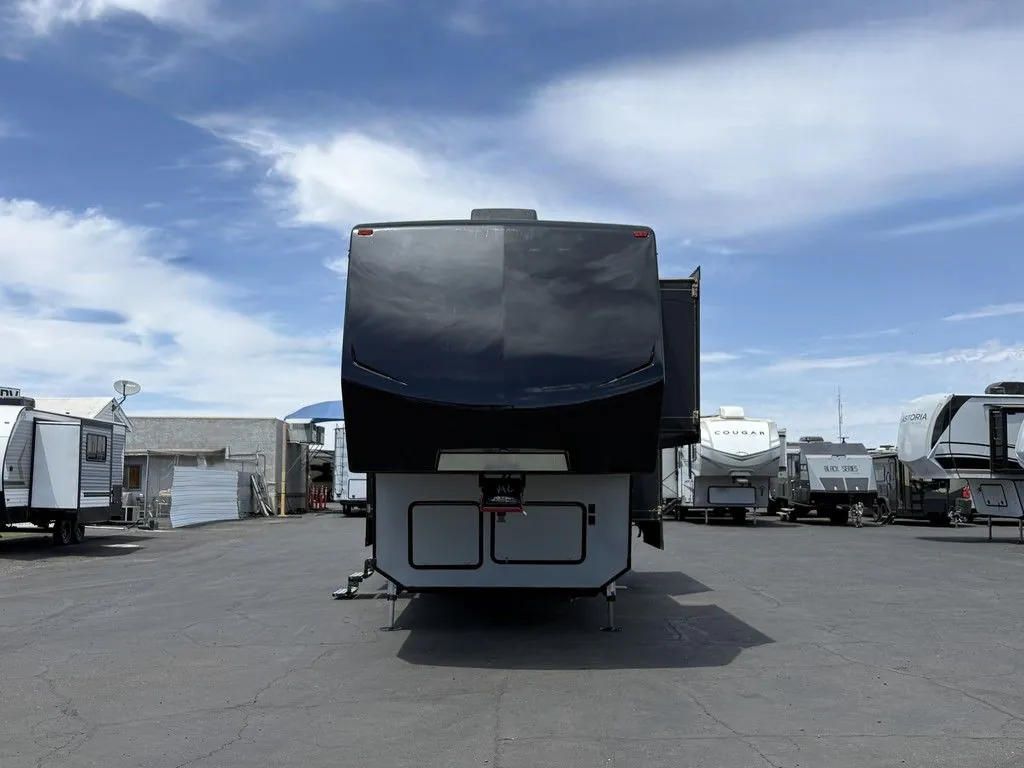 2017 Keystone Raptor 352 - Photo 4