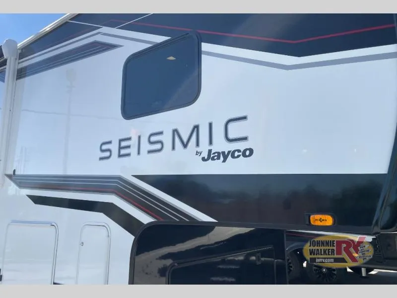 2026 Jayco Seismic 413 - Photo 3