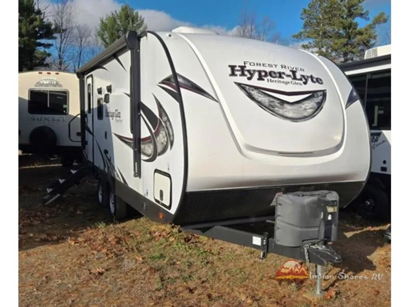 2018 Forest River RV Wildwood Heritage Glen Hyper-Lyte 23RBHL - Main photo