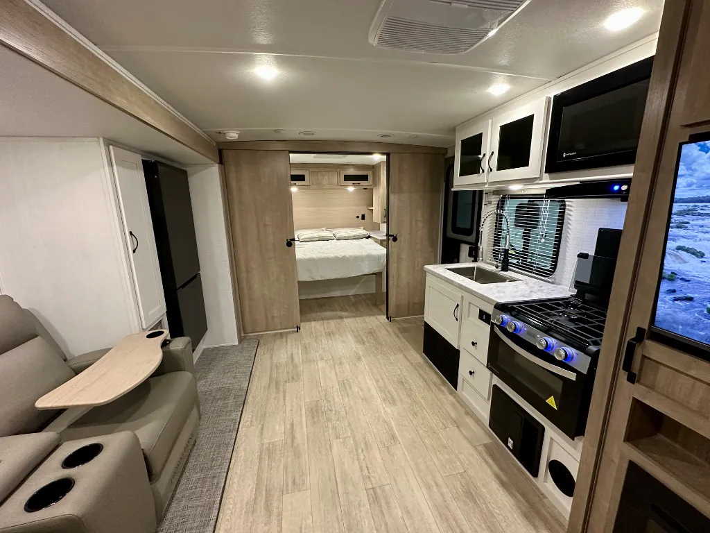 2026 Forest River Solaire 2420RBS - Photo 4