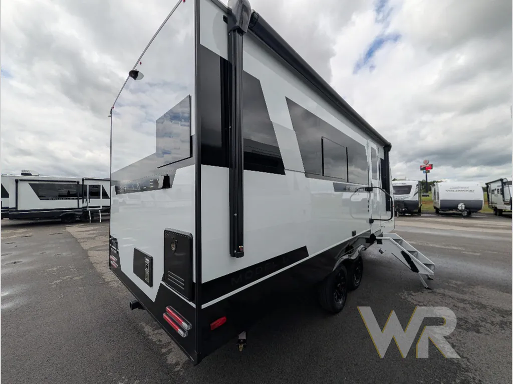 2026 Brinkley Model Ix 20X, Photos photo 9
