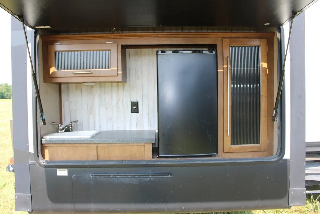 2017 Forest River Sabre 36FRP — Photo 6