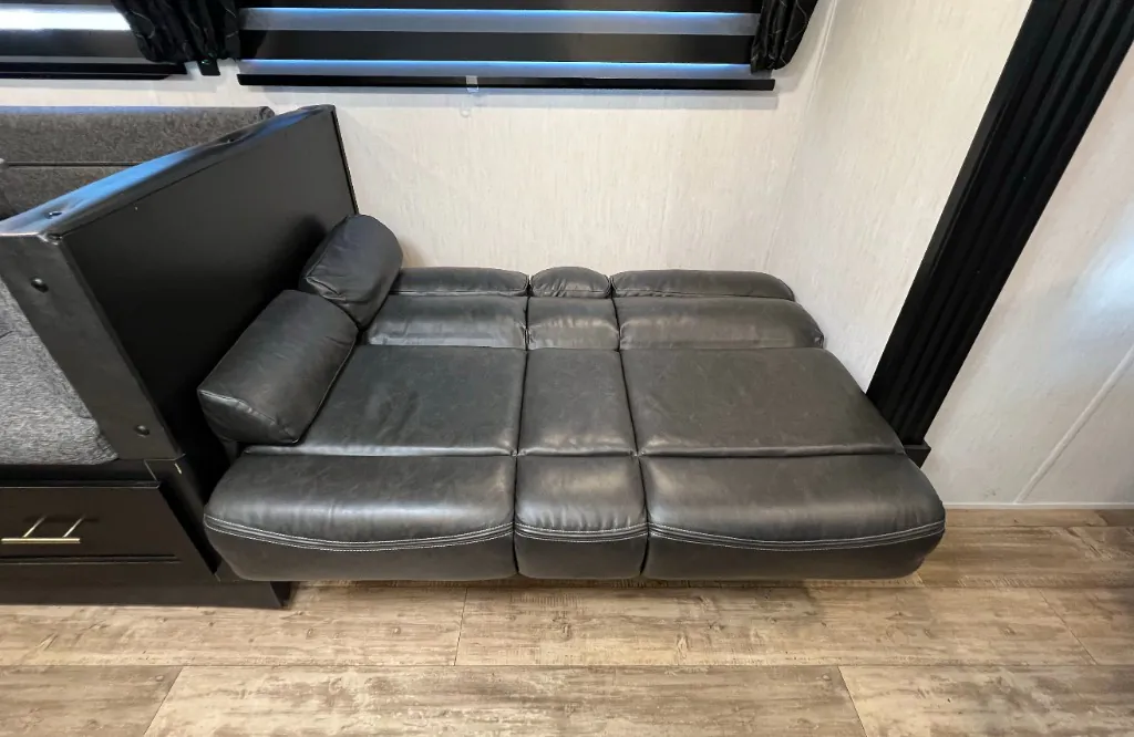 2022 Forest River Cherokee Grey Wolf 26DBH — Photo 6