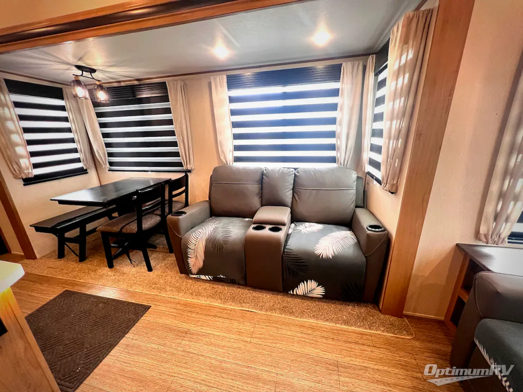 2023 Forest River Sabre 36BHQ, Photos photo 9