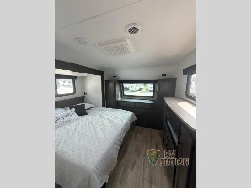 2027 Venture RV SportTrek Touring Edition 343VBH - Photo 3