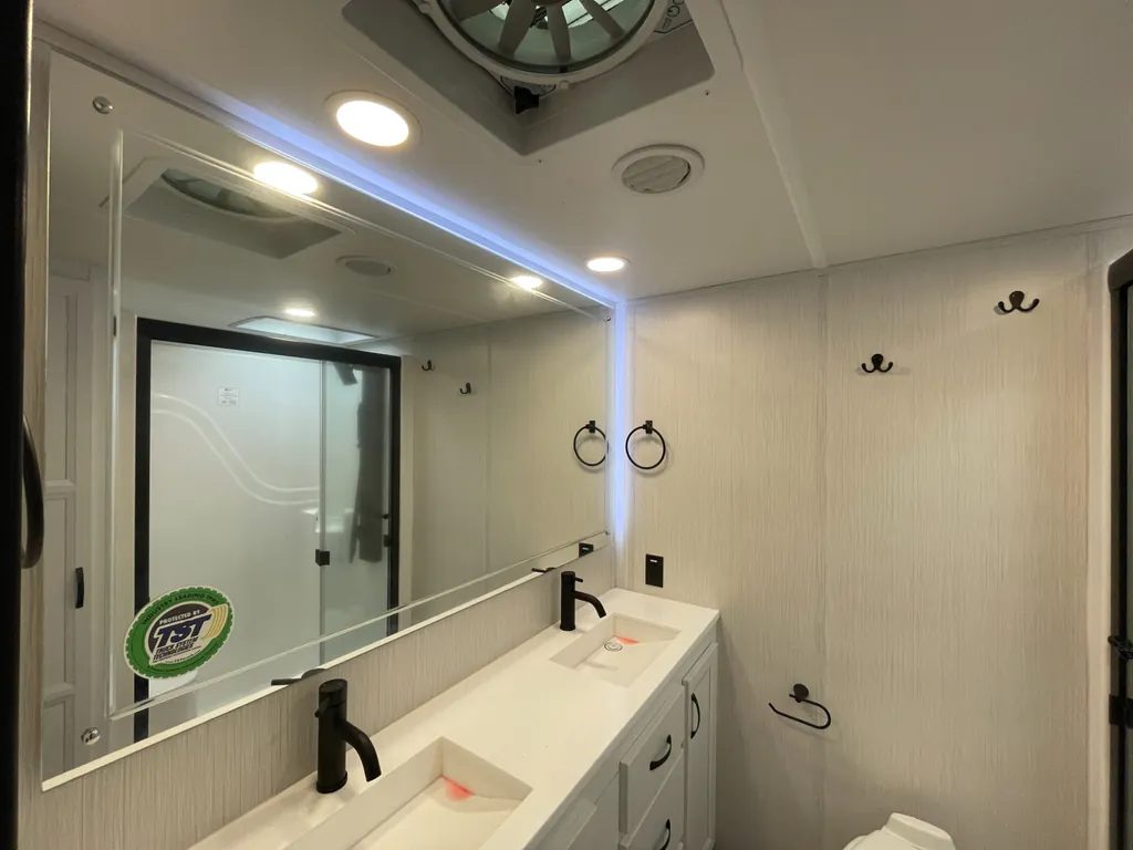 2023 Forest River Cedar Creek 390RK, Photos photo 4