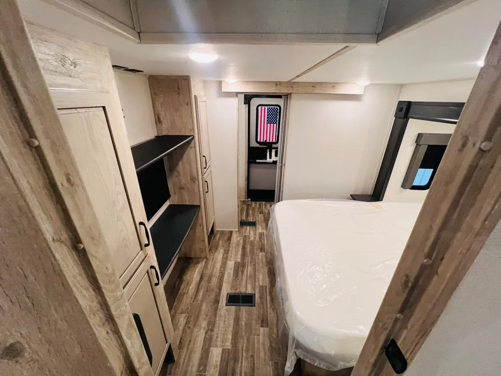2023 Keystone Avalanche 390DS, Photos photo 30