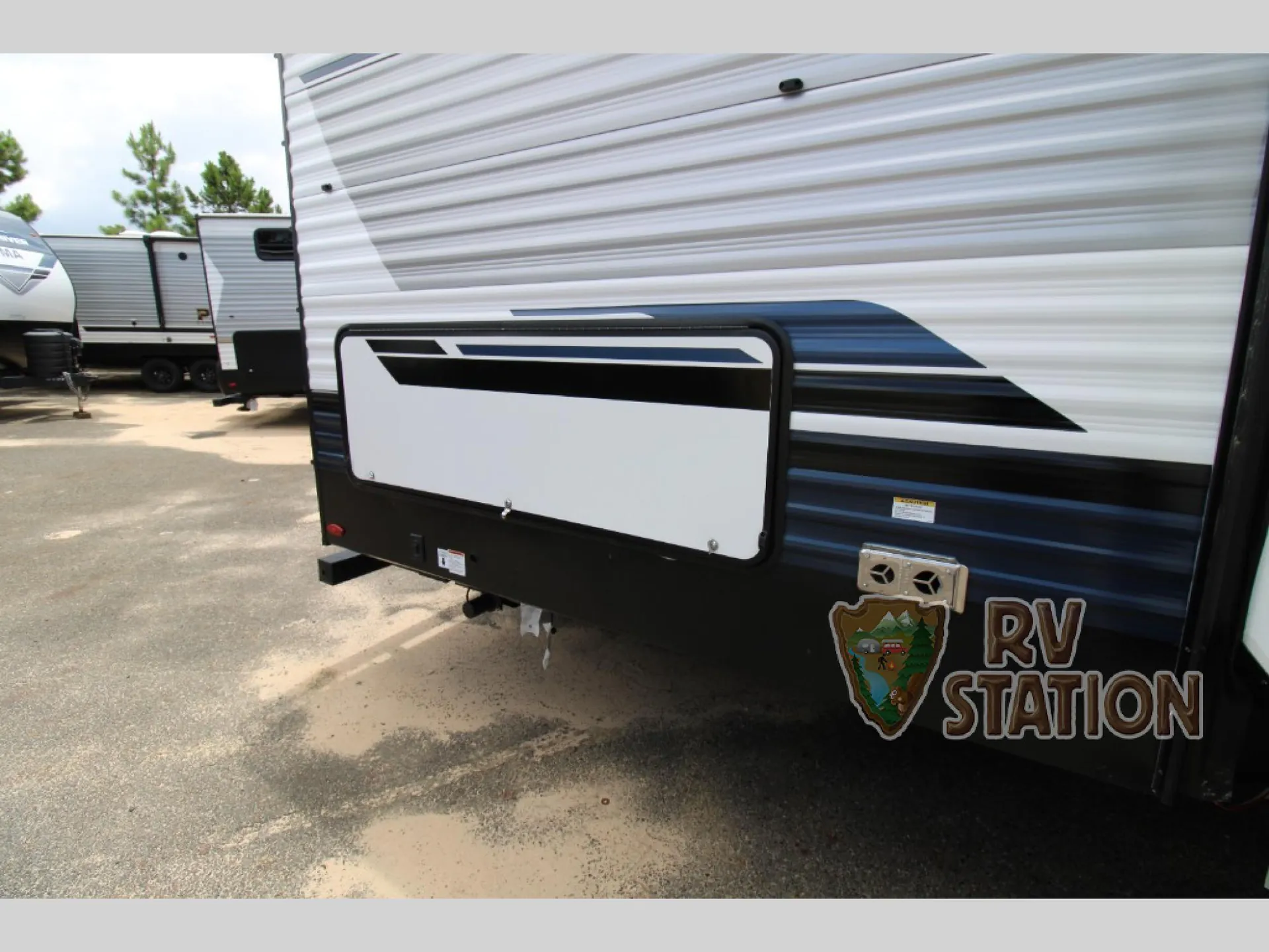 2027 Forest River Puma 32BHFS — Photo 7