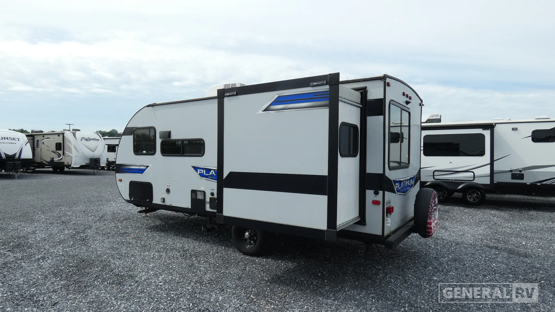 2023 Forest River Salem FSX 169RSK - Photo 4