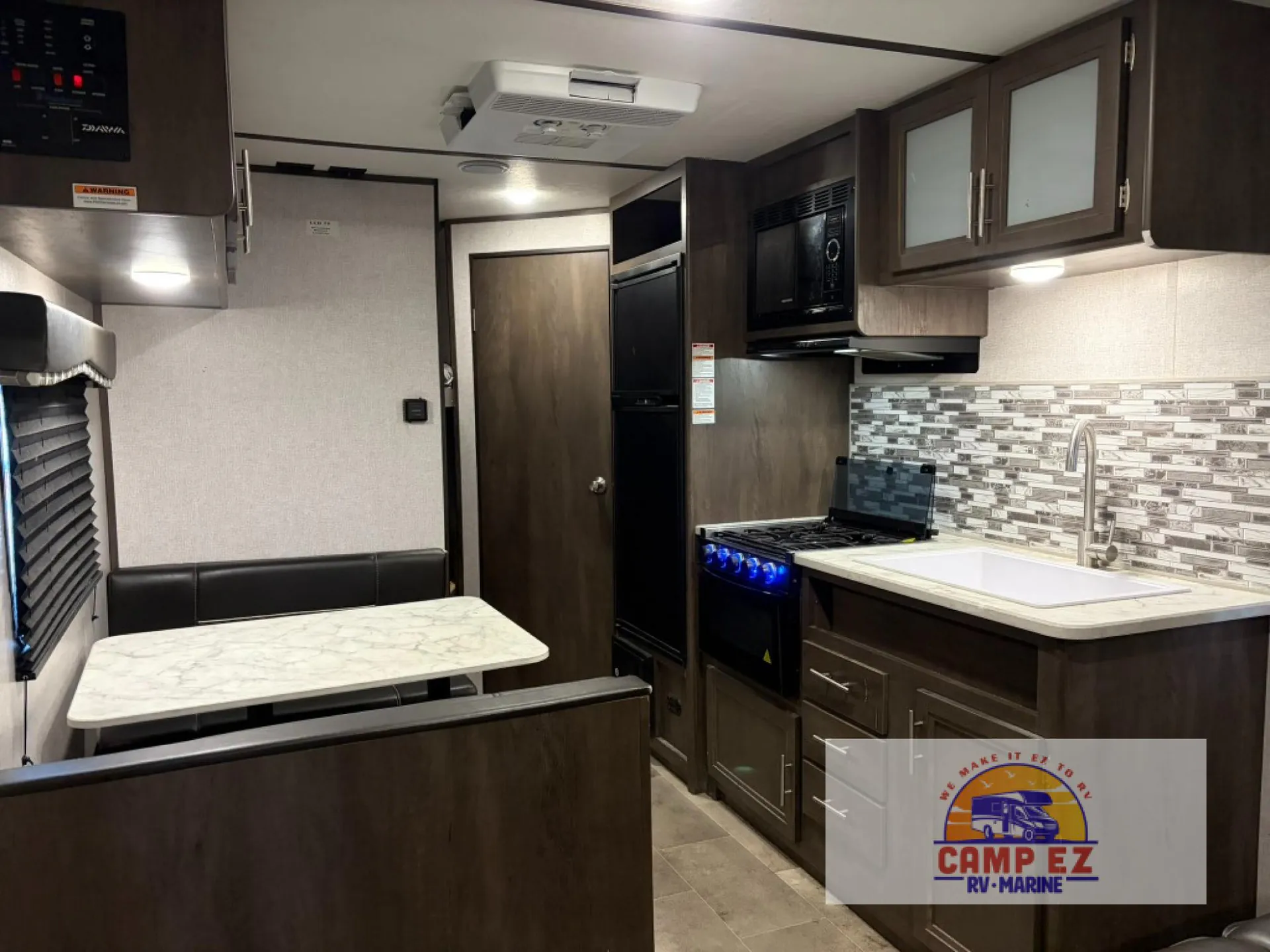 2021 Dutchmen Coleman Lantern LT 274BH for sale in Willis, TX | RV