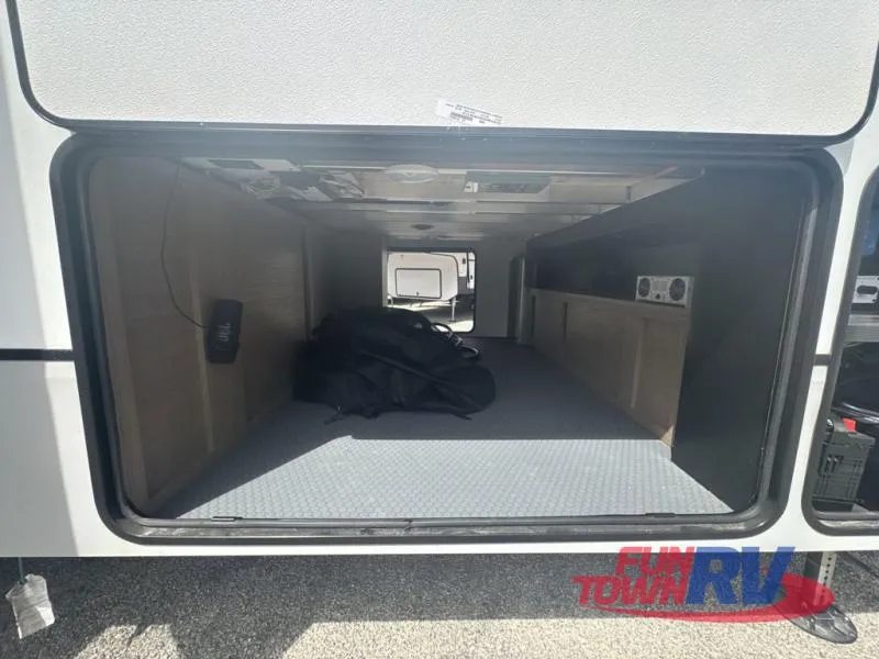 2025 KZ Durango 341RPT - Photo 4