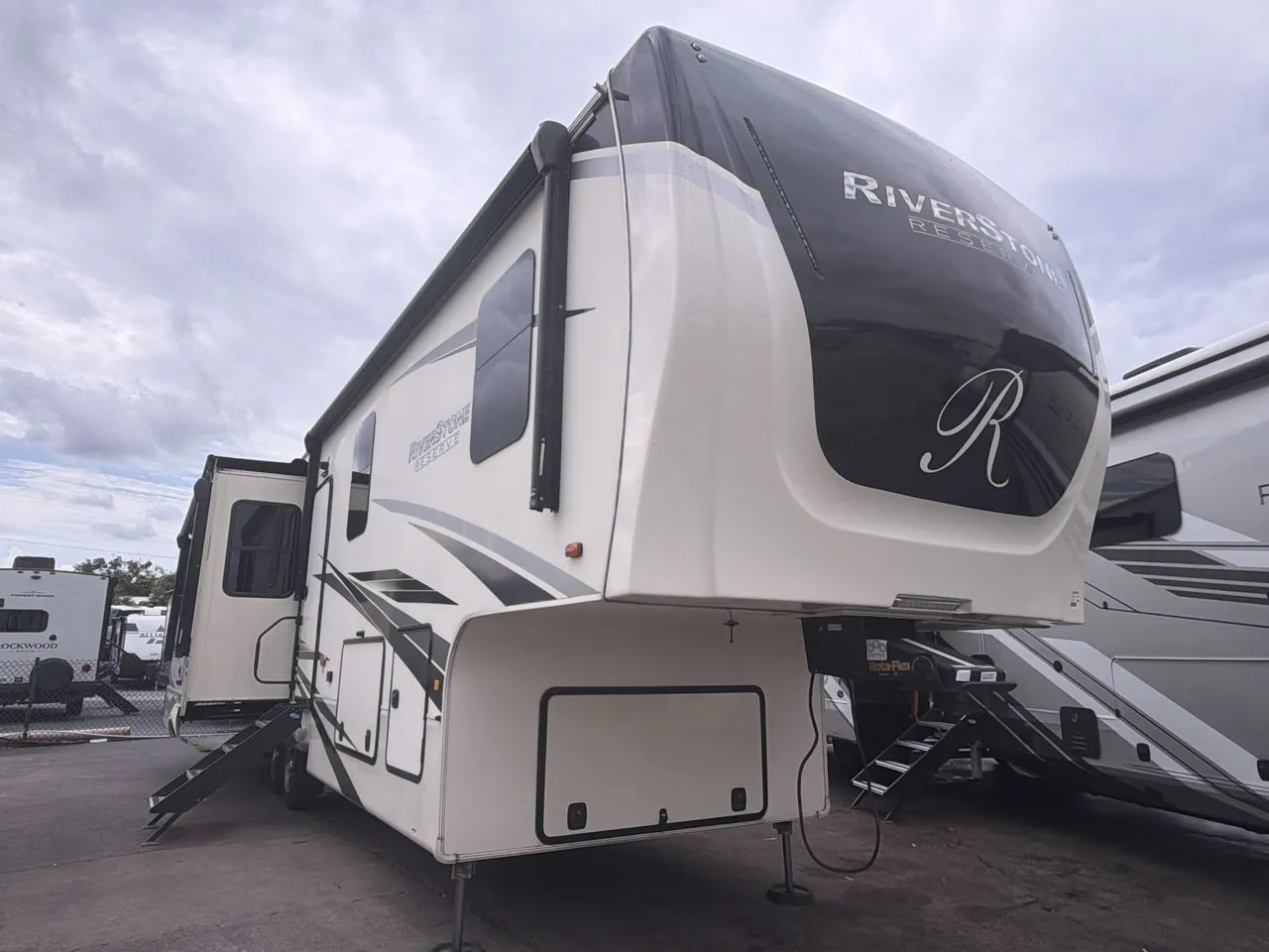 2021 Forest River Riverstone Reserve 3670RL - Photo 2