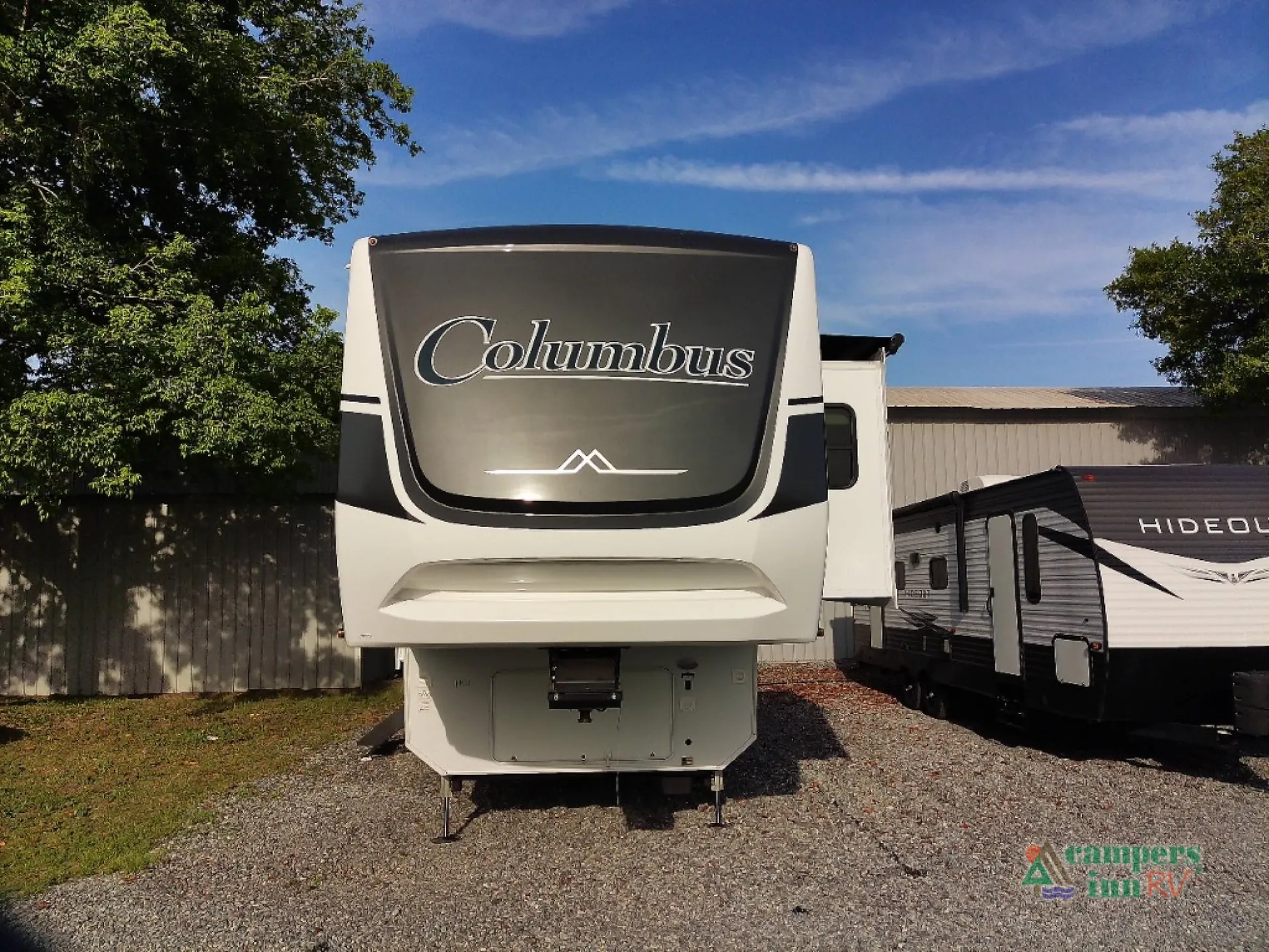 2024 Palomino Columbus 329DV - Photo 4