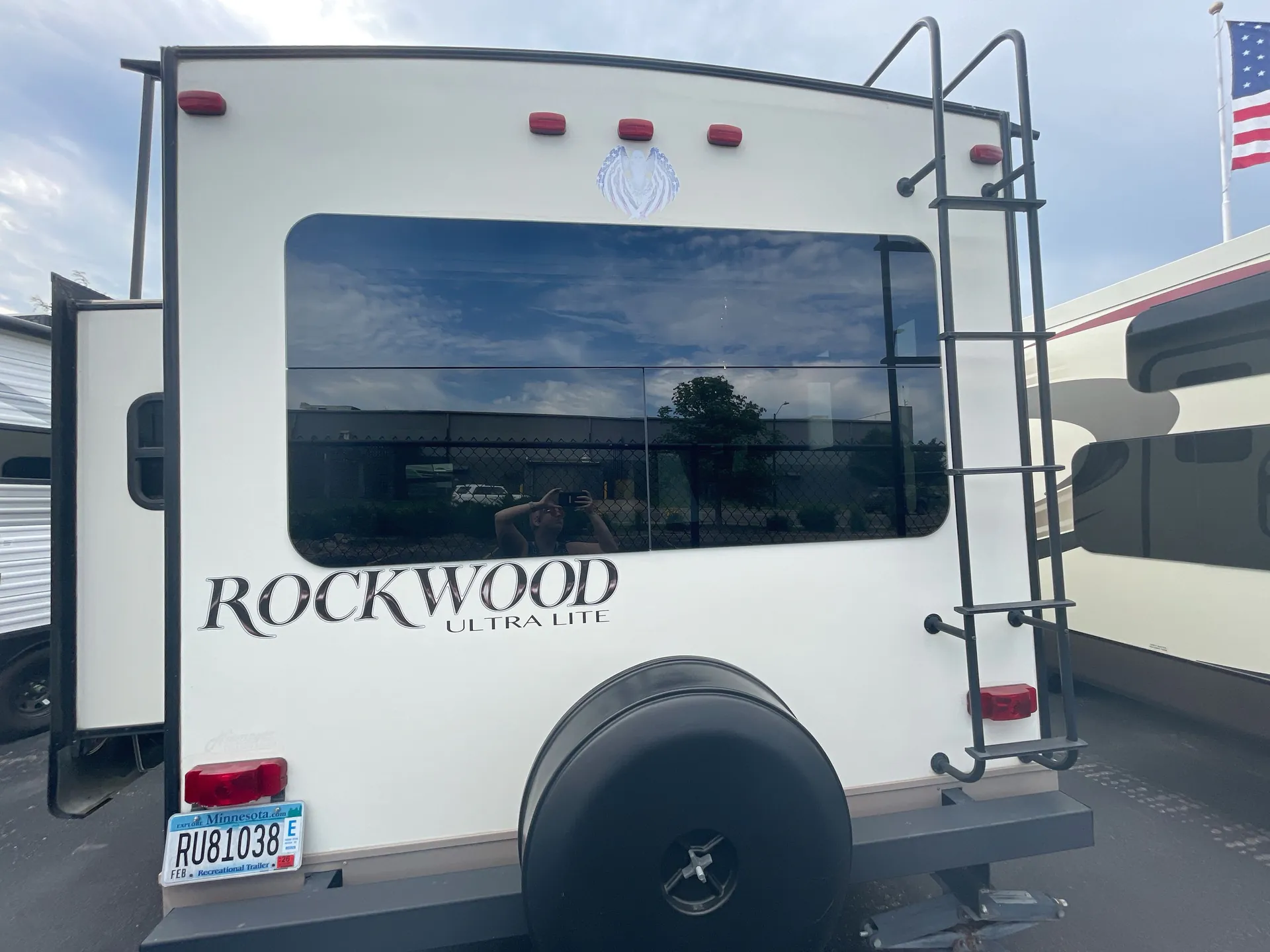 2016 Forest River Rockwood Ultra Lite 2904WS — backside