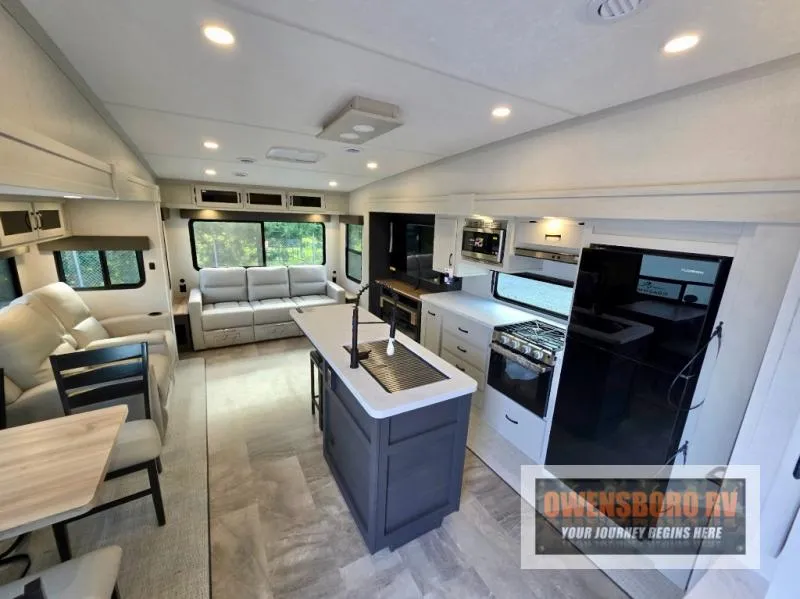 2026 Coachmen Chaparral Lite 30RLS - Photo 4