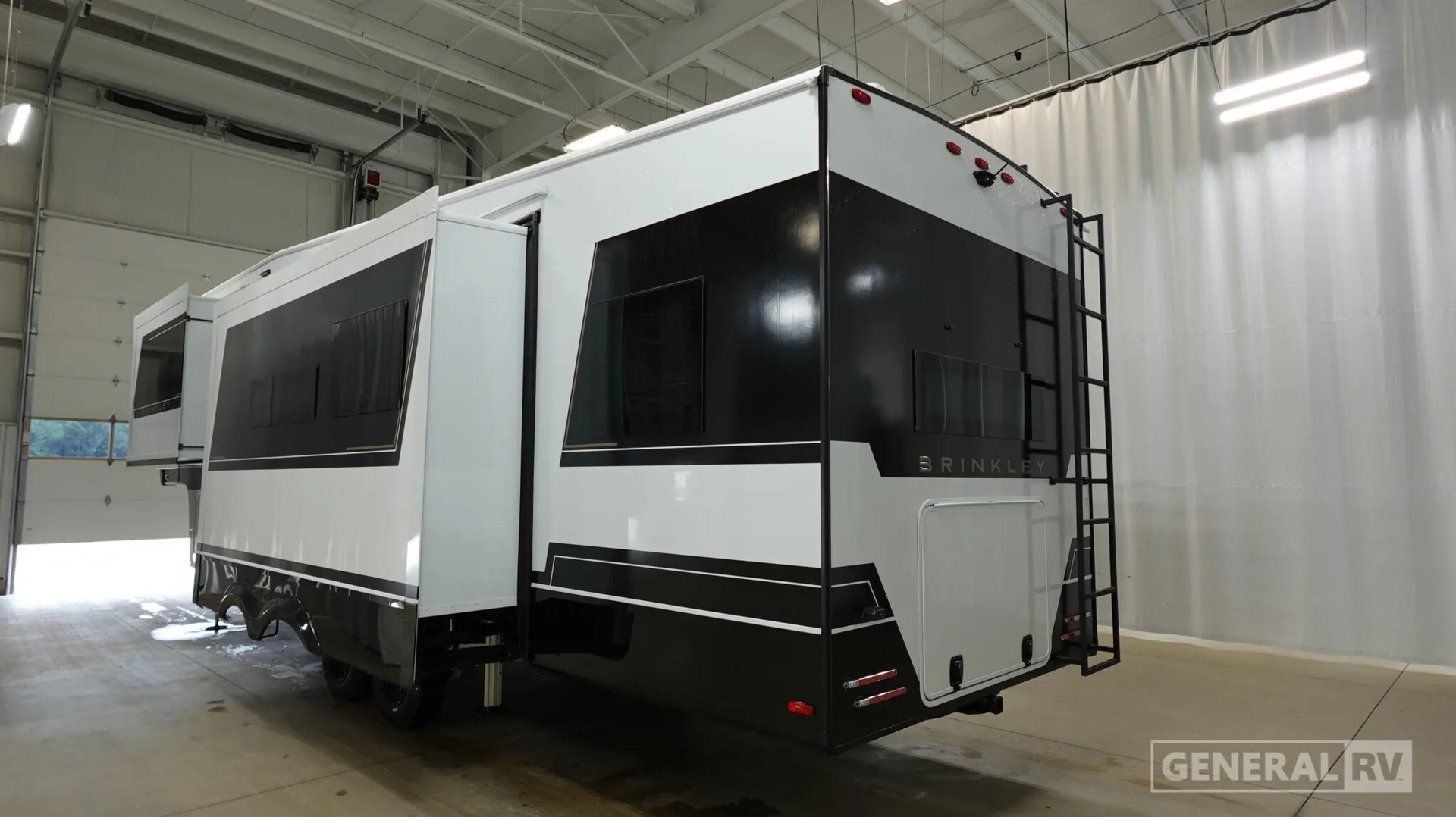 2027 Brinkley Model Z 3110 - Photo 4