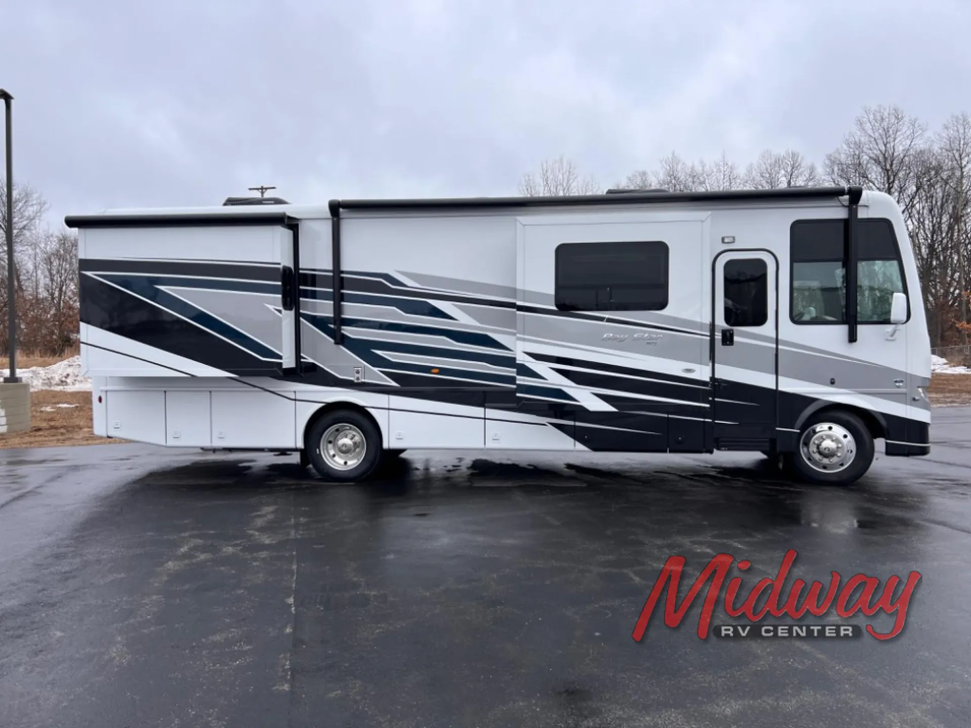 2025 Newmar Bay Star 3423 - Photo 2