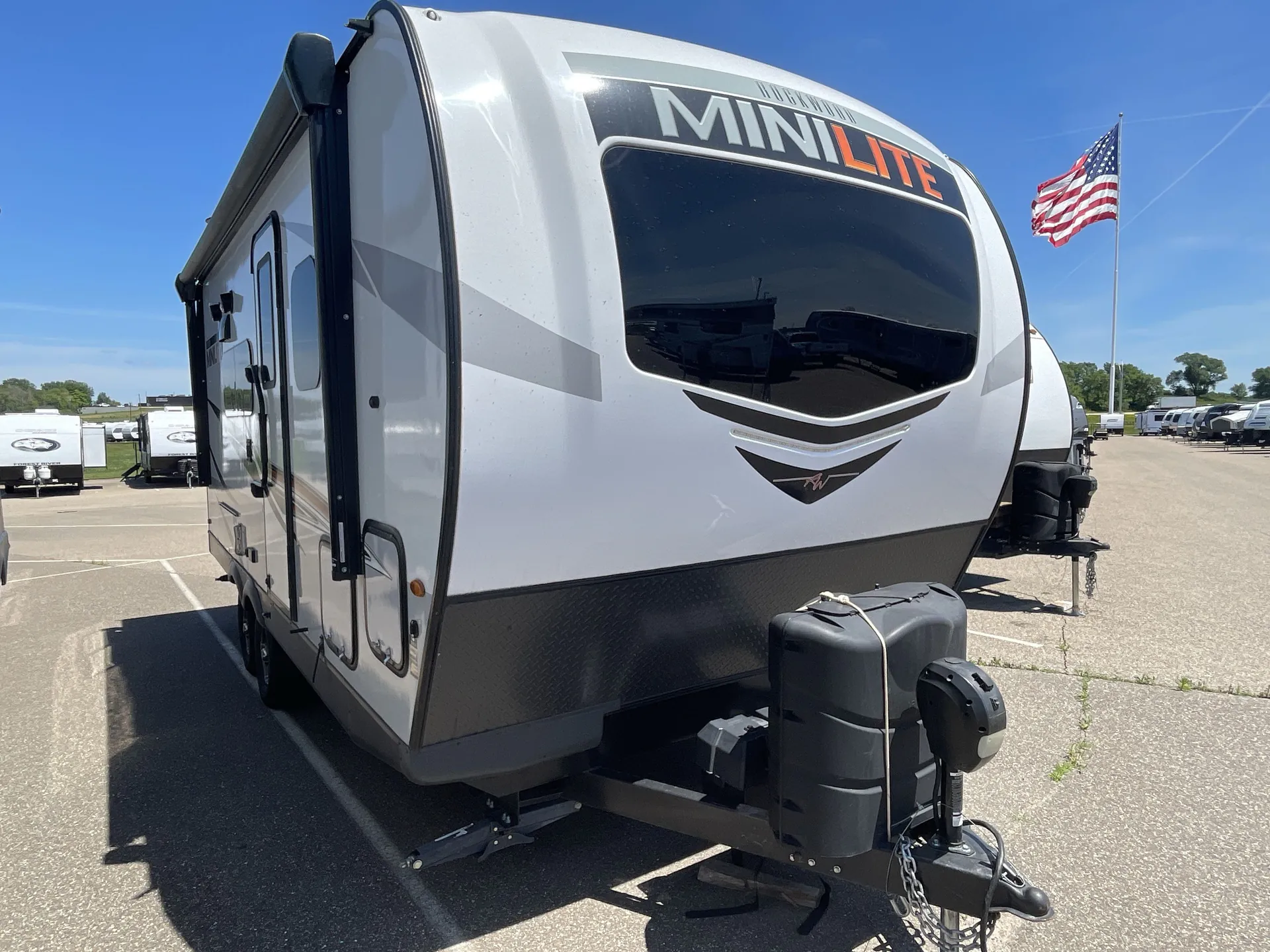 2021 Forest River Rockwood Mini Lite 2104S - Photo 2