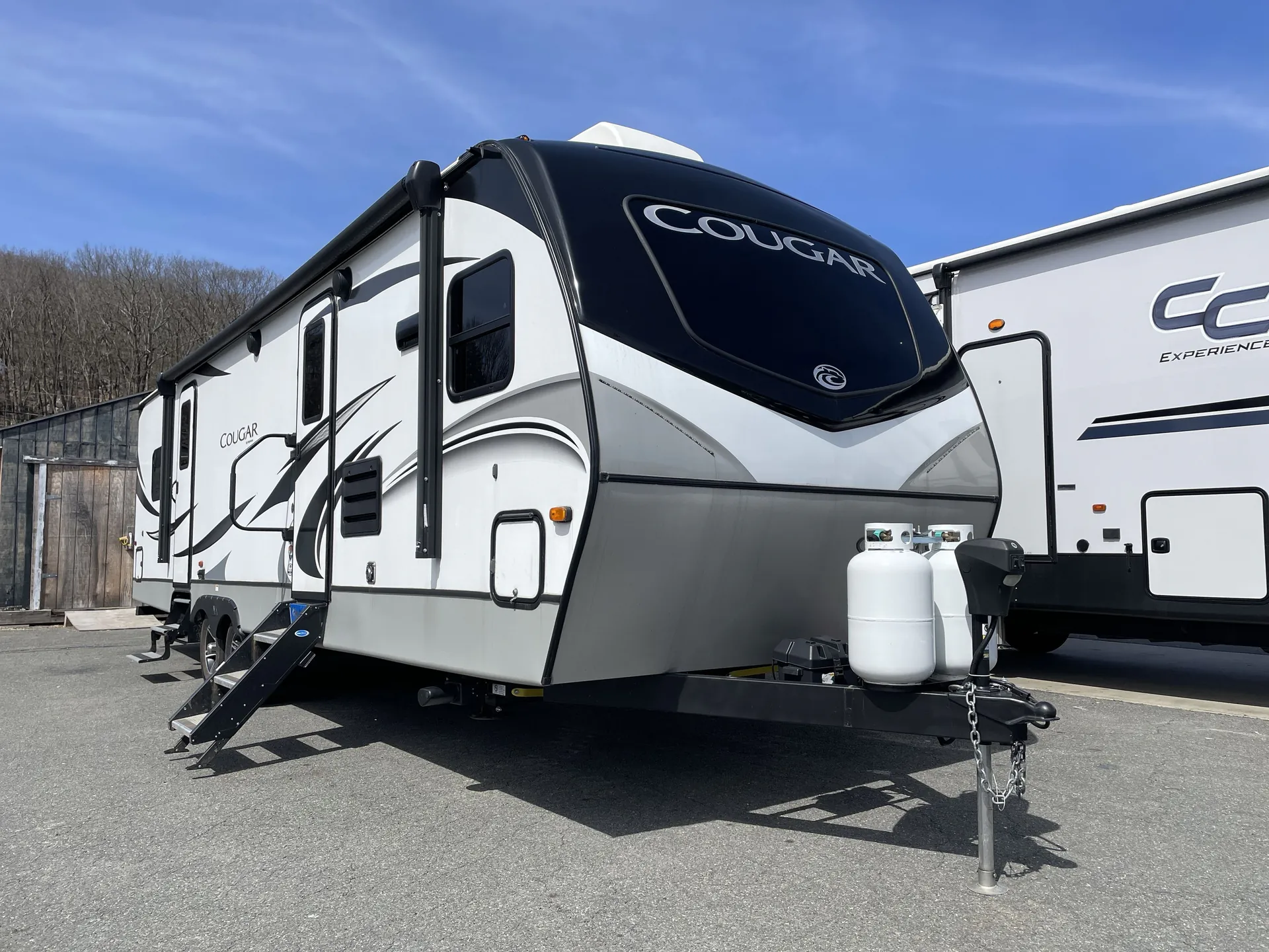 2021 Keystone Cougar Half-Ton 29FKD - Photo 2