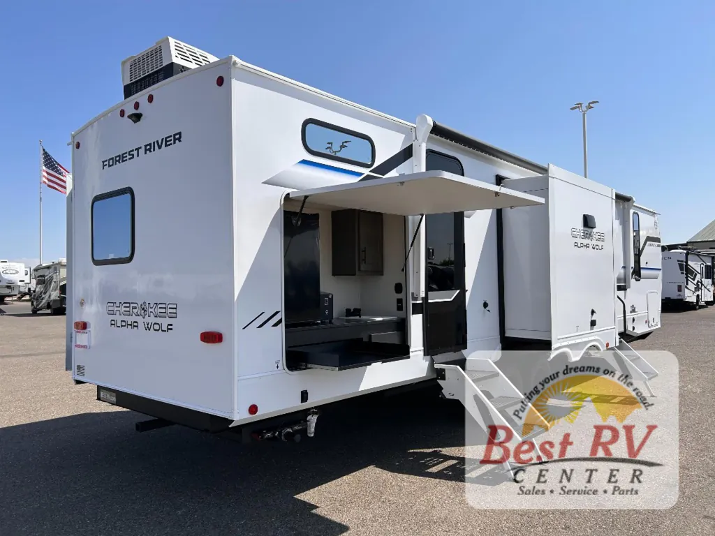 2026 Forest River Cherokee Alpha Wolf 33BH, Photos photo 5