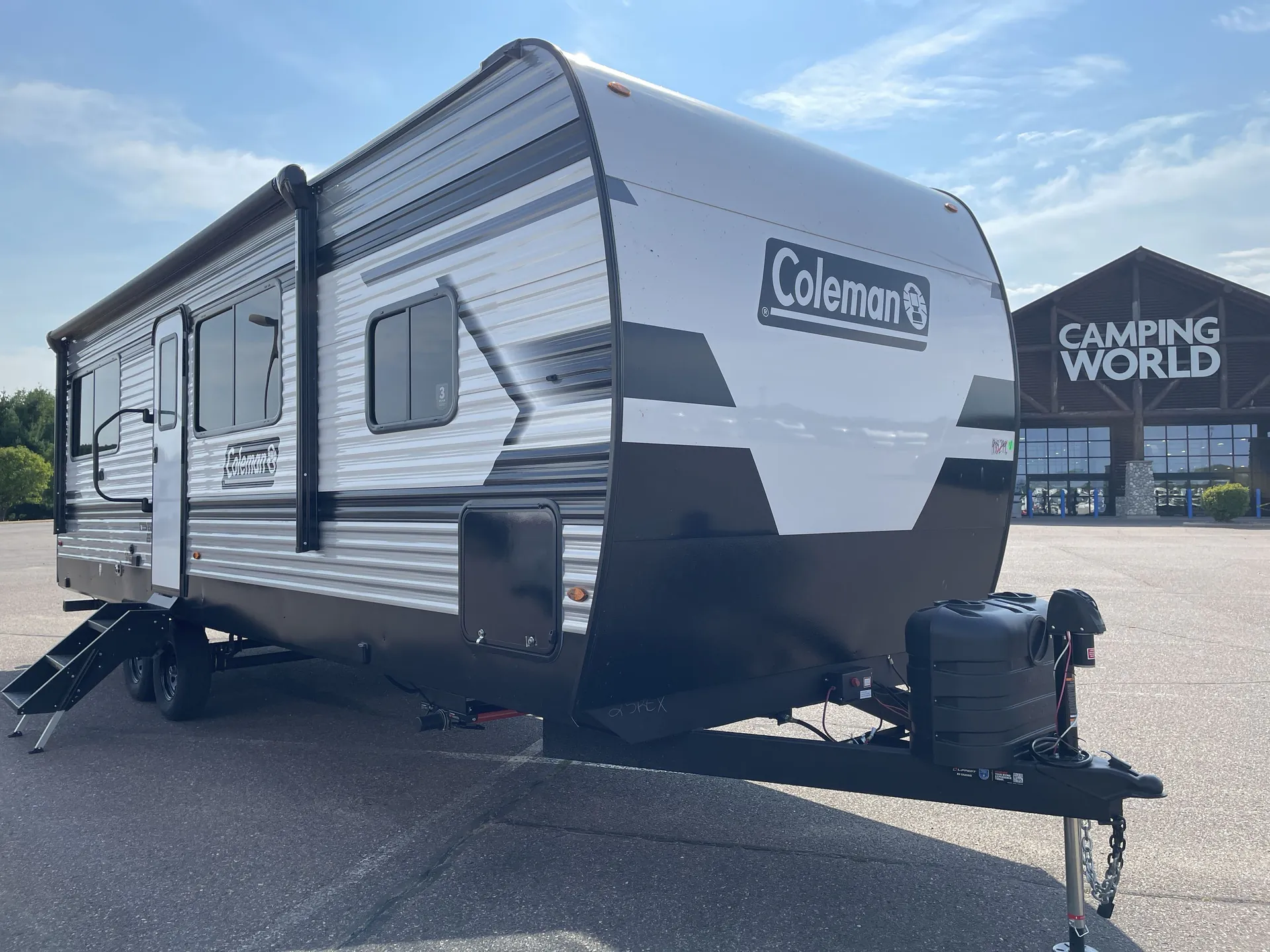 2027 Keystone Coleman Lantern 25REX dealer photo 1 from Camping World