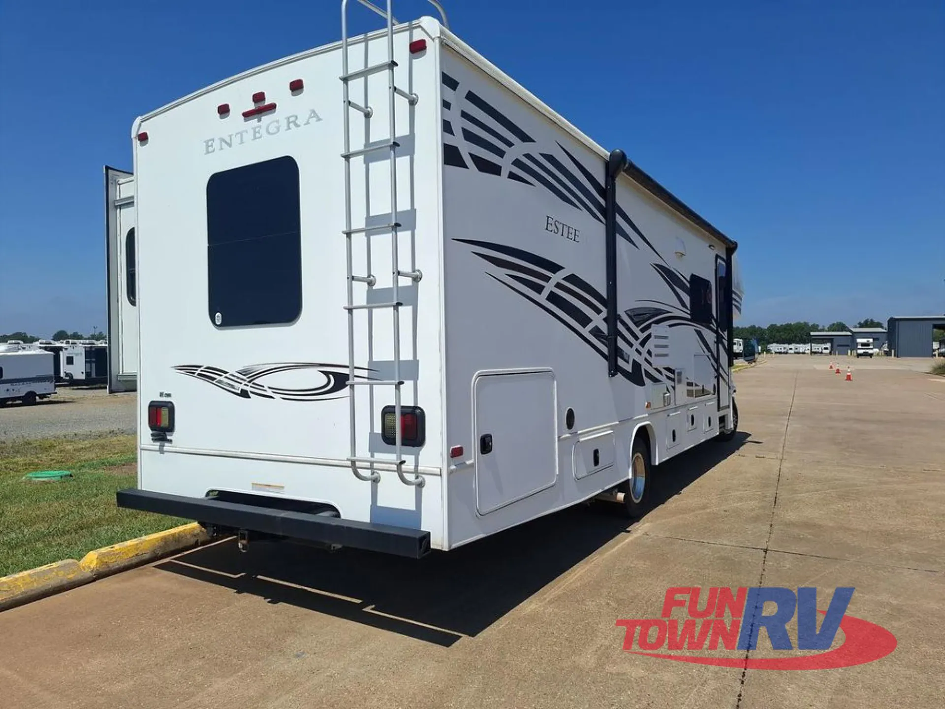 2018 Entegra Coach Esteem 29V - Photo 3