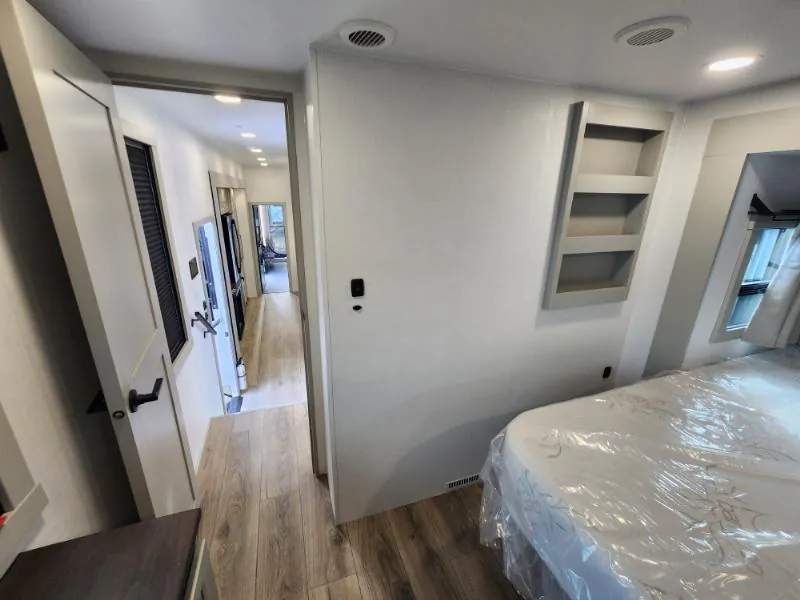 2026 Brinkley Model G 3970, Photos photo 65