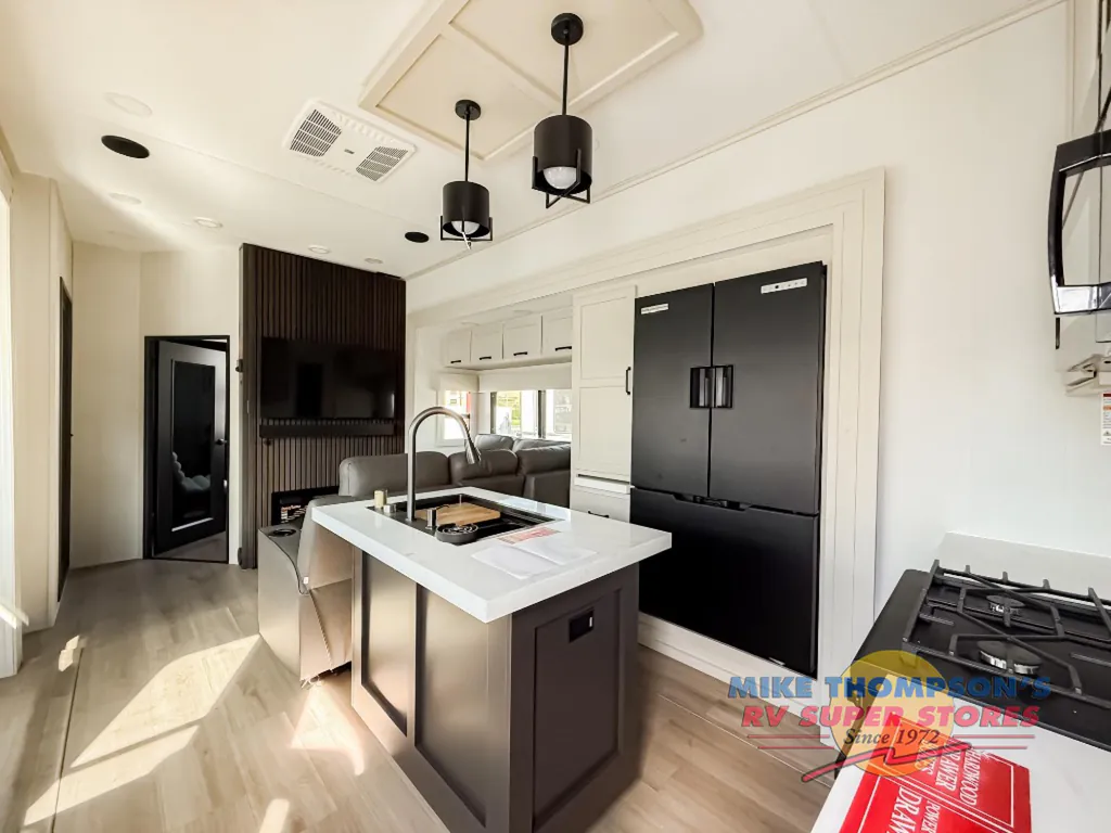 2026 Grand Design Momentum 399M, Photos photo 23