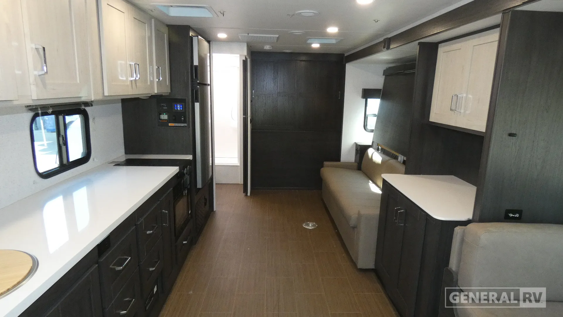 2027 Winnebago Sunflyer 28MB - Photo 3