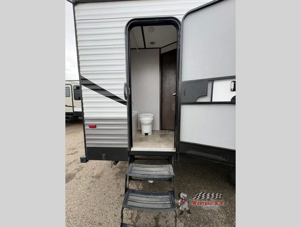 2020 Dutchmen Coleman Lantern 263BH, Photos photo 10