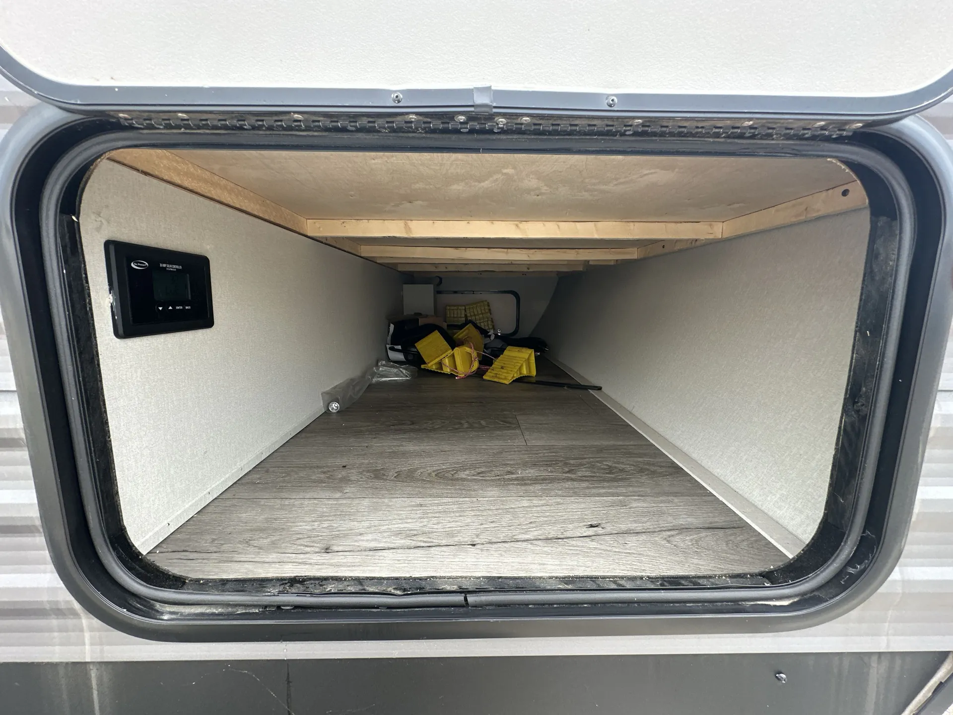2024 Coachmen Catalina Summit 231MKS — living area main