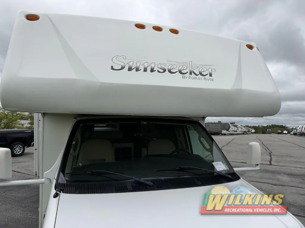 2010 Forest River Sunseeker 2300, Photos photo 2