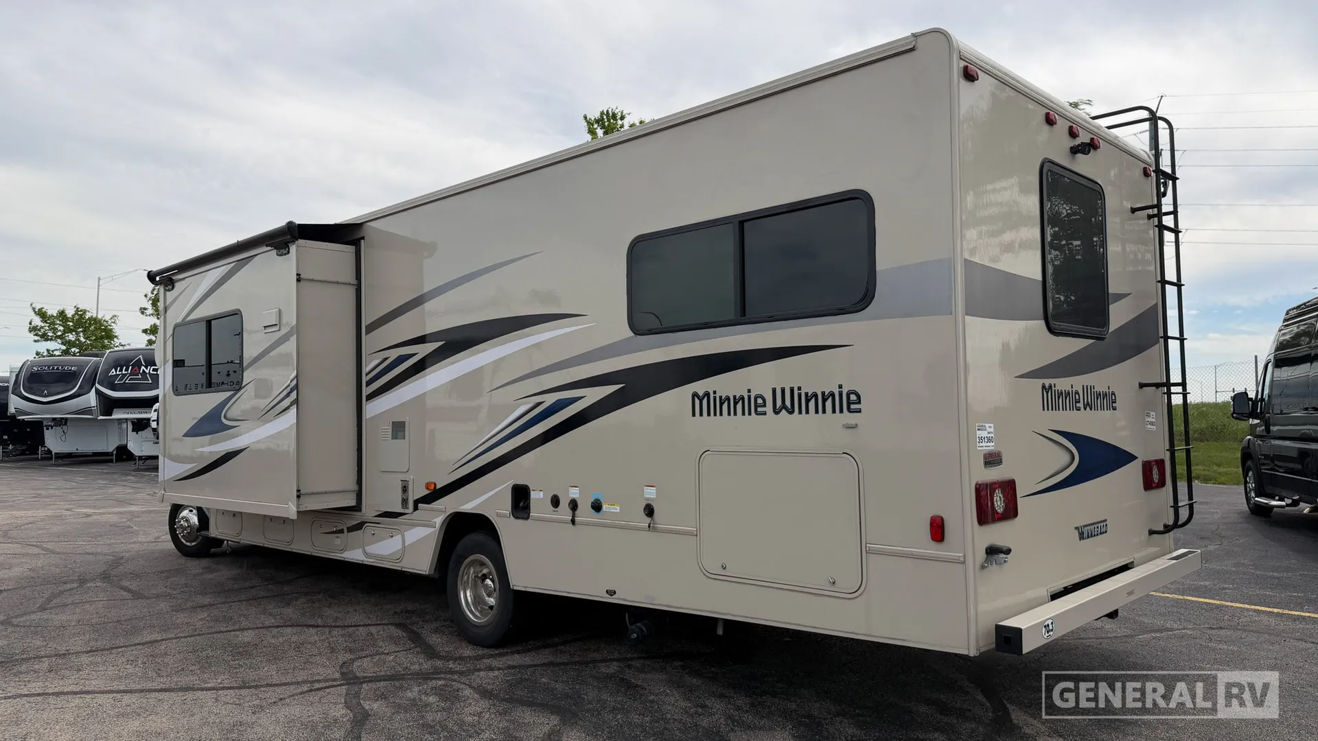 2023 Winnebago Minnie Winnie 31H - Photo 4