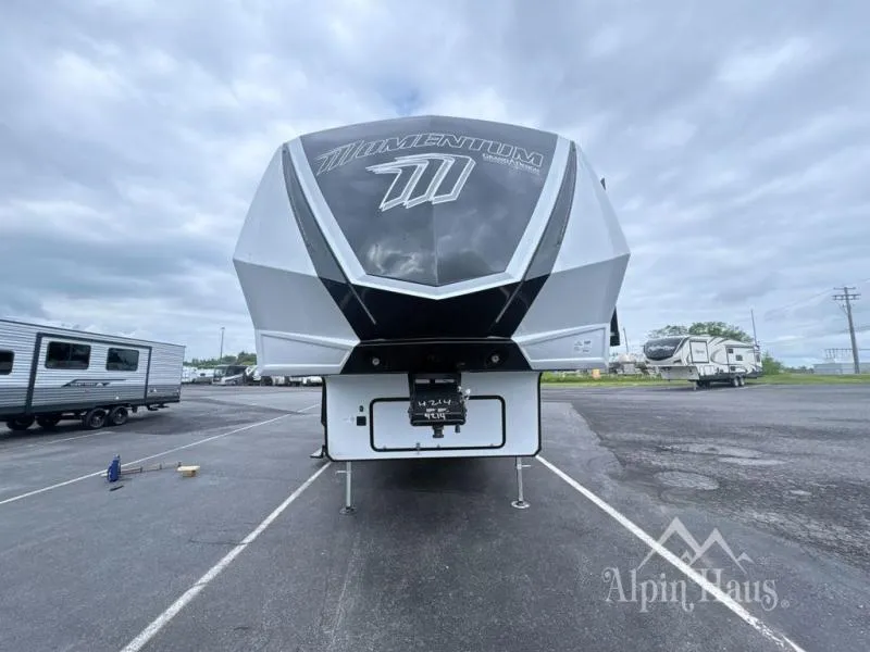 2026 Grand Design Momentum G-Class 320G - Photo 4