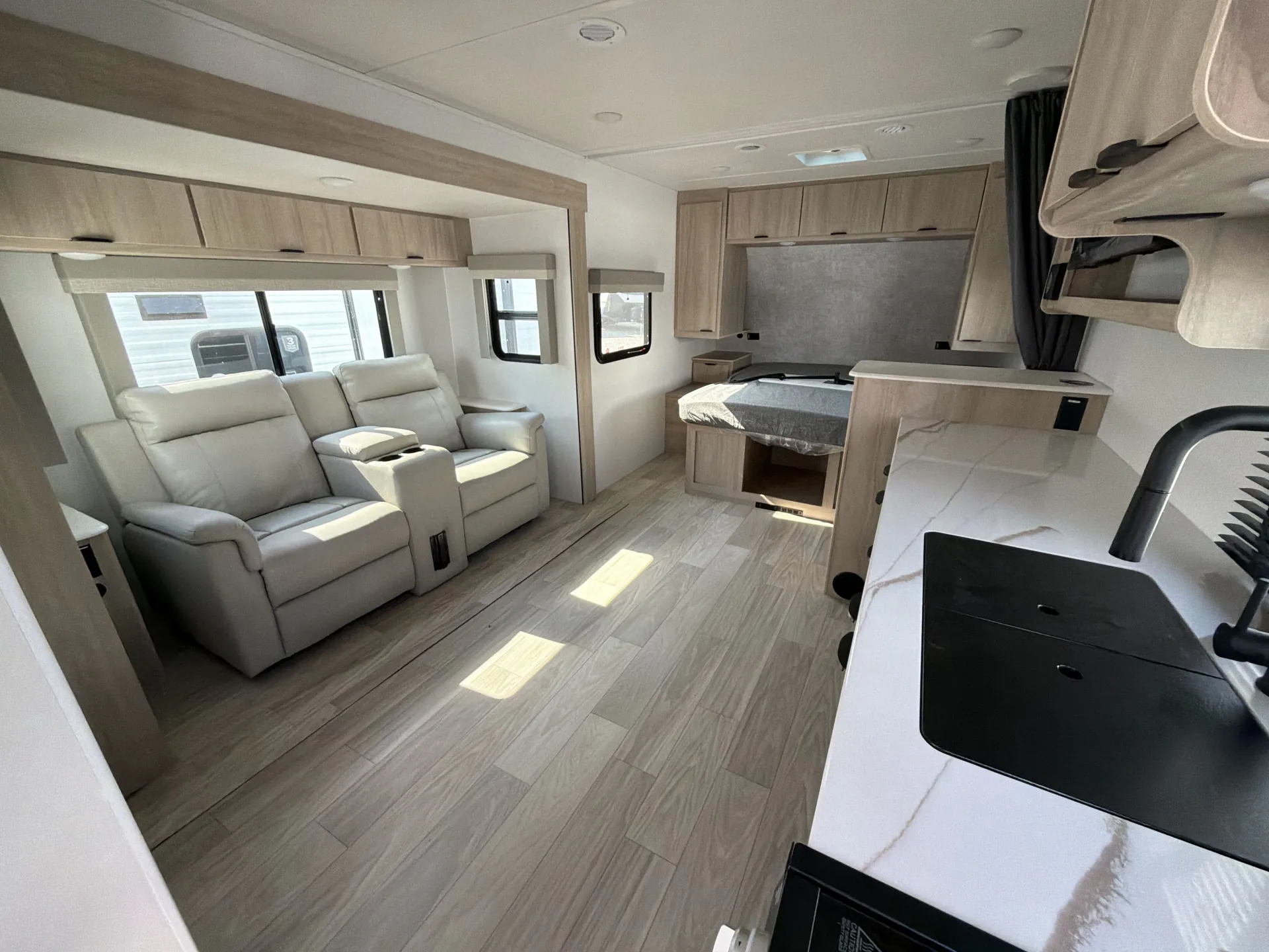 2025 Winnebago Minnie 2326RB - Photo 3