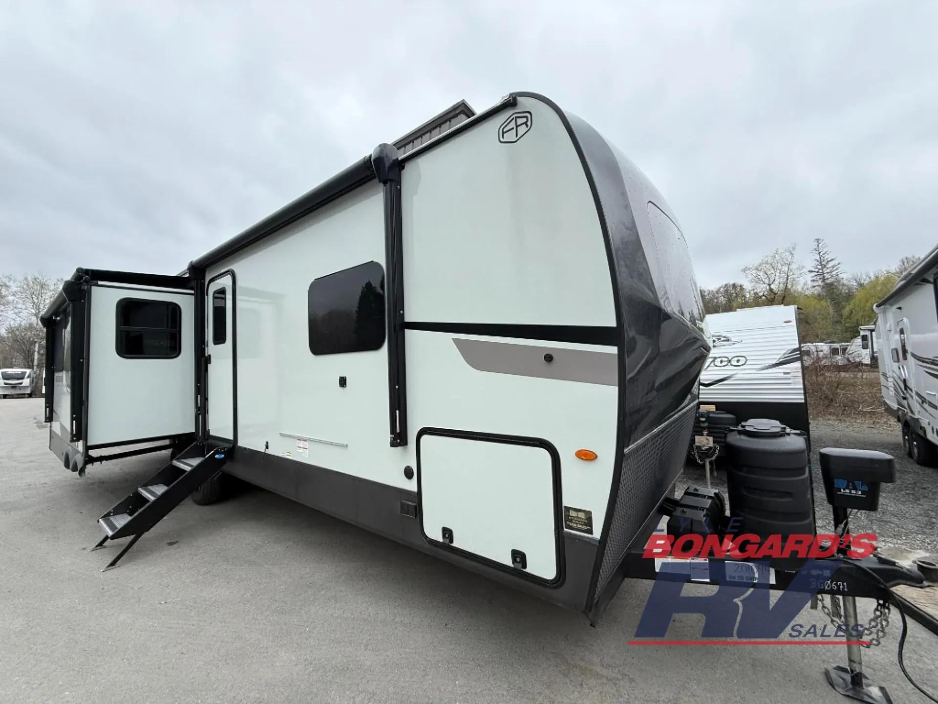 2026 Forest River Rockwood Ultra Lite 2906RL - Photo 3