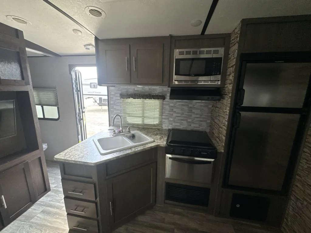 2018 Forest River RV Surveyor Legend 295QBLE, Photos photo 19