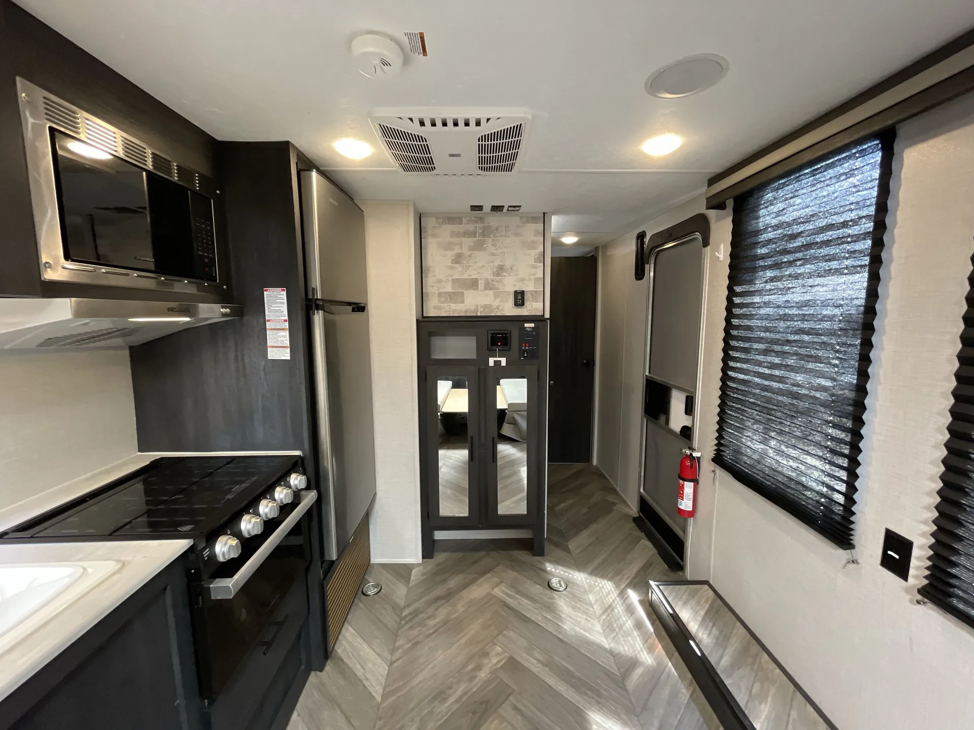 2021 Forest River Ozark 2500TH — living area main