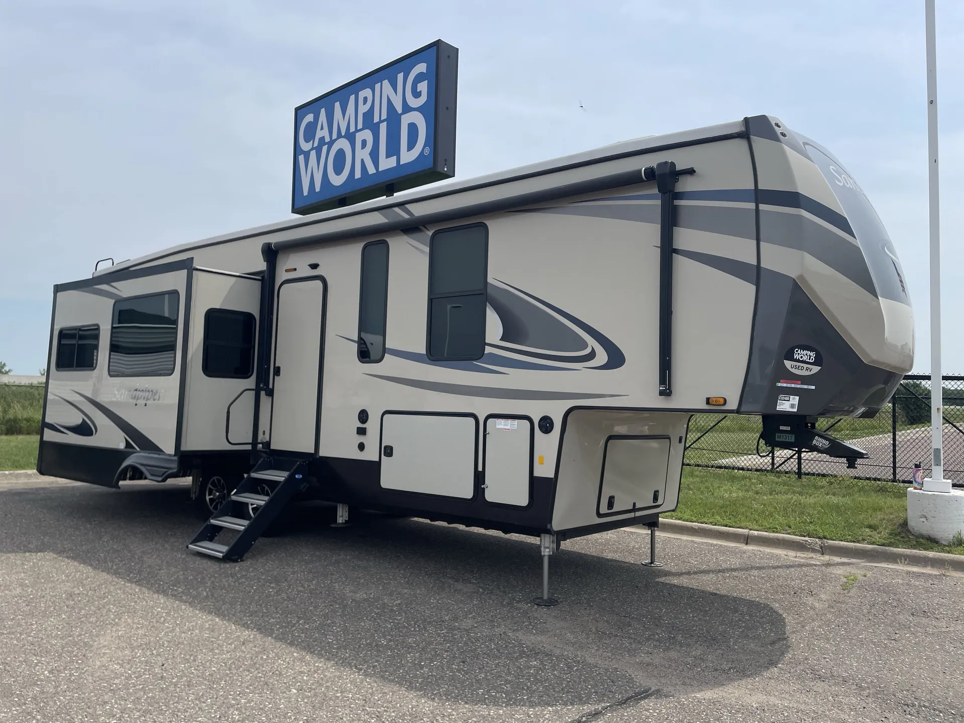2021 Forest River Sandpiper 321RL - Photo 2