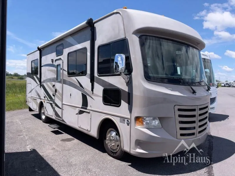 2013 Thor Motor Coach ACE Used    29.2 - Main photo
