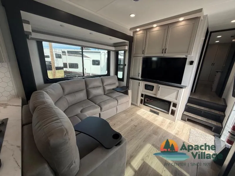 2026 Jayco Seismic 399 - Photo 4