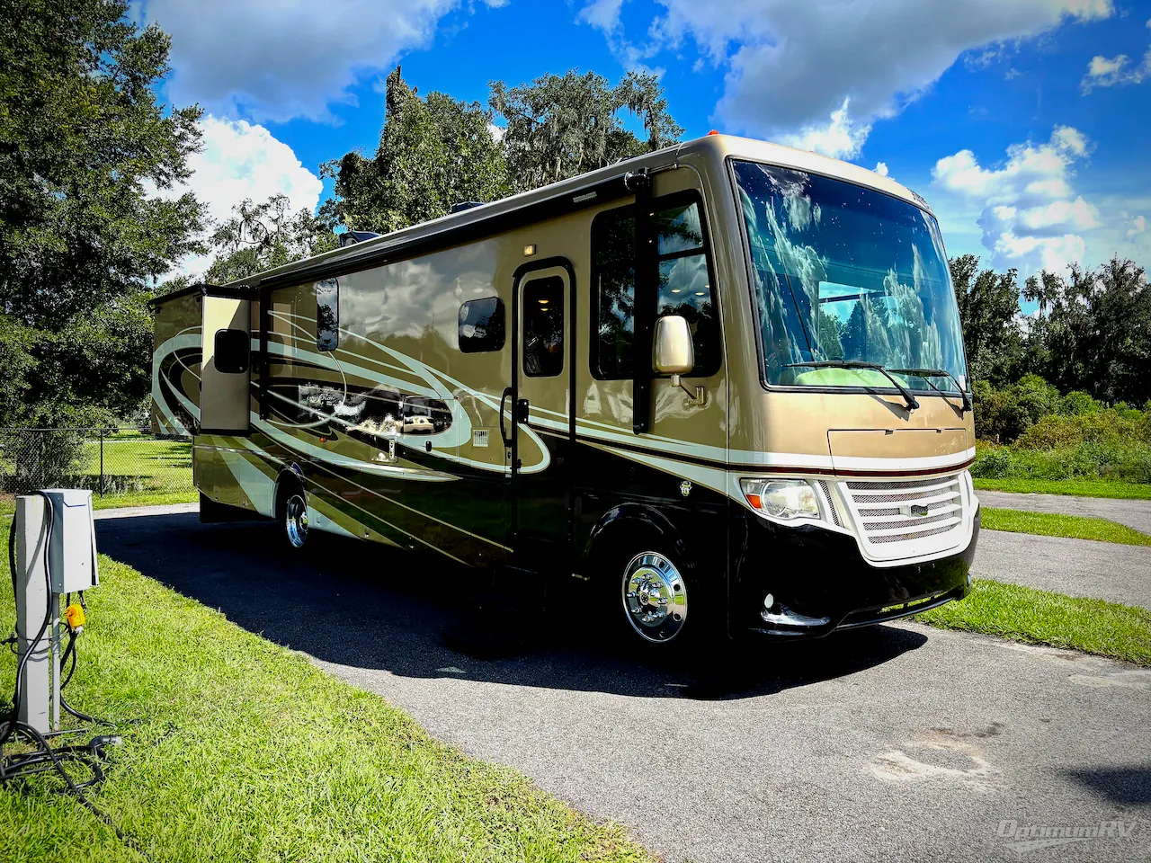 2017 Newmar Bay Star 3401 - Photo 2