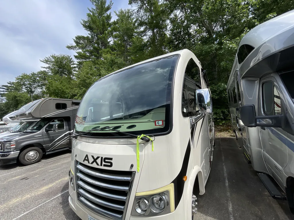 2022 Thor Motor Coach Axis 24.3, Photos photo 2