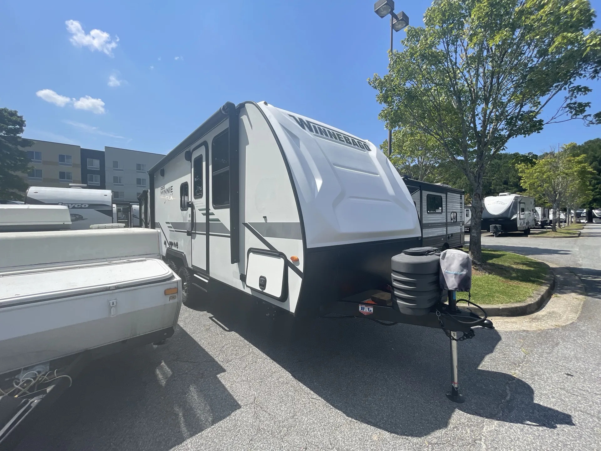 2022 Winnebago Micro Minnie FLX 2108DS dealer photo 1 from Camping World